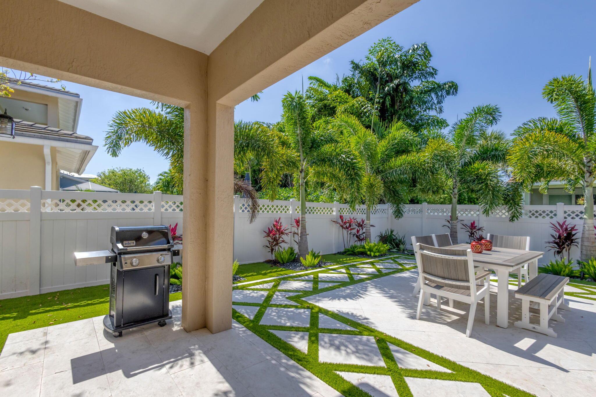 1122 S Prescott Dr Jupiter, FL 33458