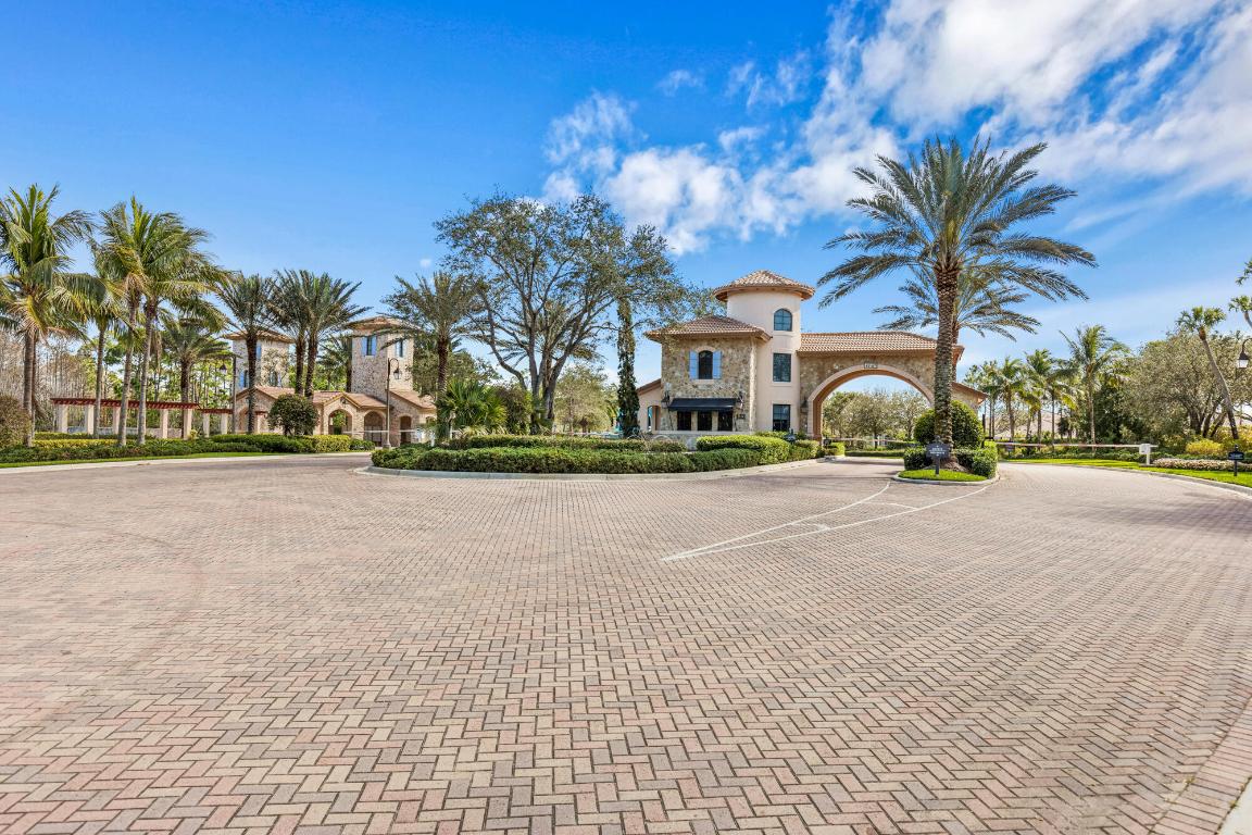 210 Sonata Dr Jupiter, FL 33478