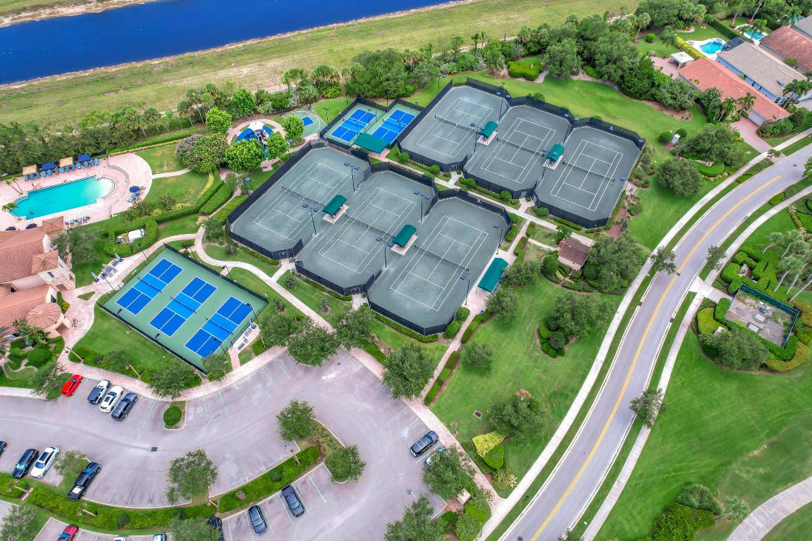 210 Sonata Dr Jupiter, FL 33478