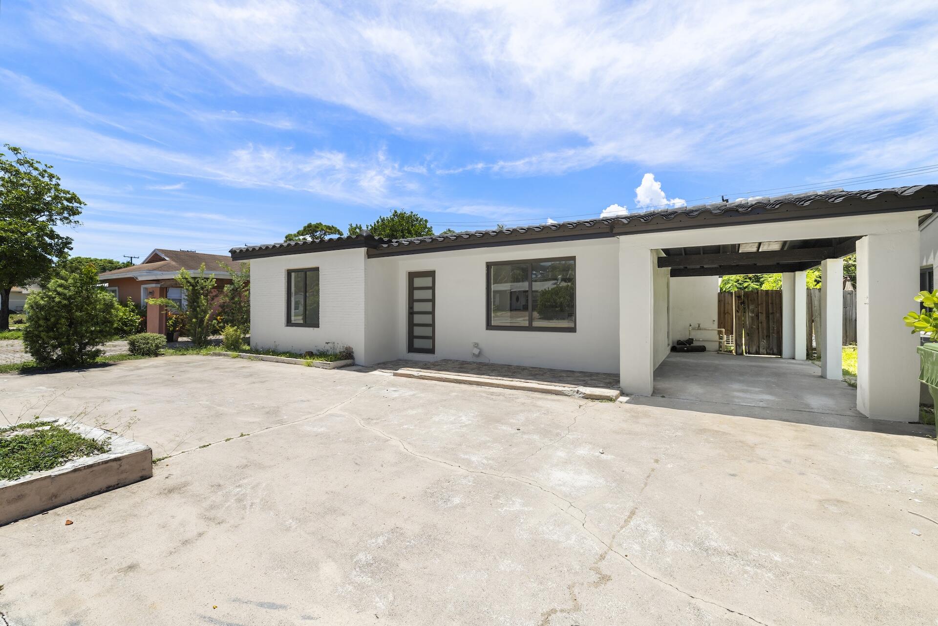 1339 NE 15th Ave