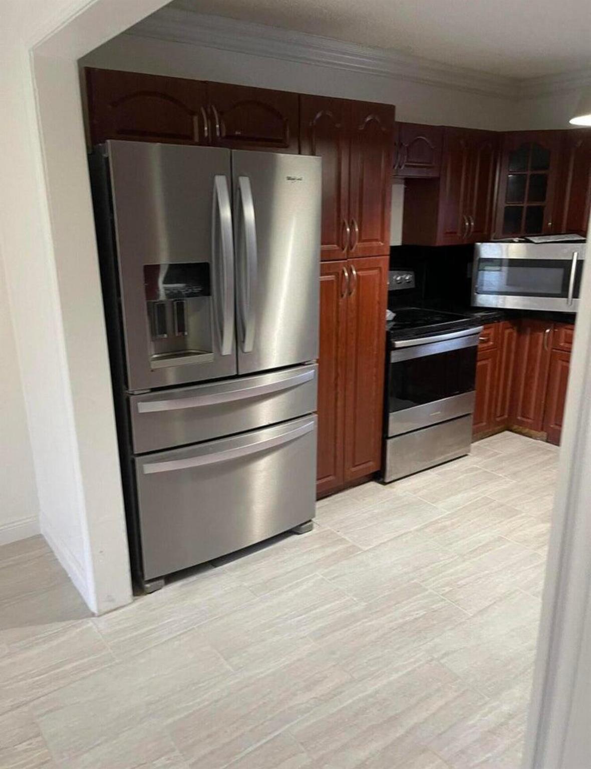 192 Cape Cod Cir