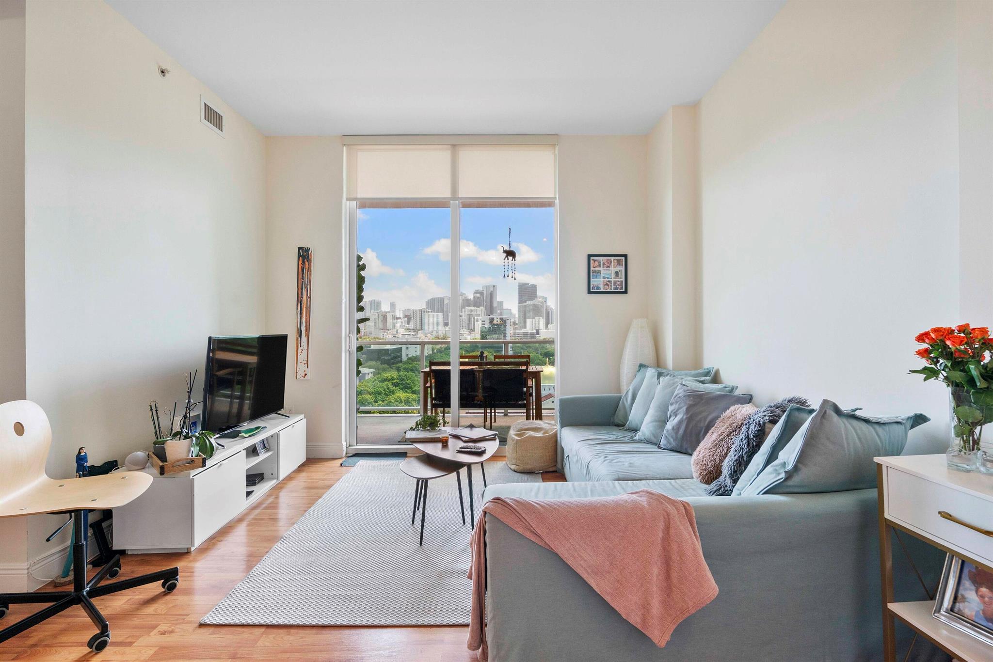 2525 SW 3rd Ave #807