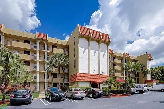 23344 Carolwood Ln #302