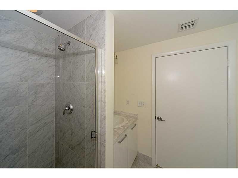 image Vizcayne South Condo19