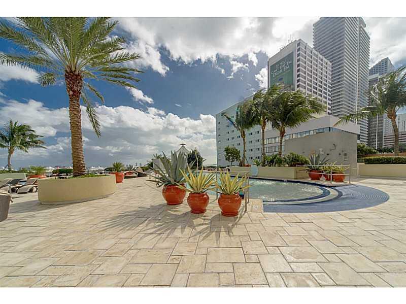 image Vizcayne South Condo24