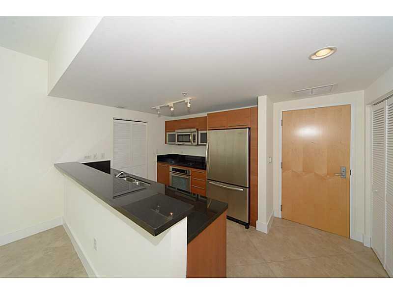 image Vizcayne South Condo2