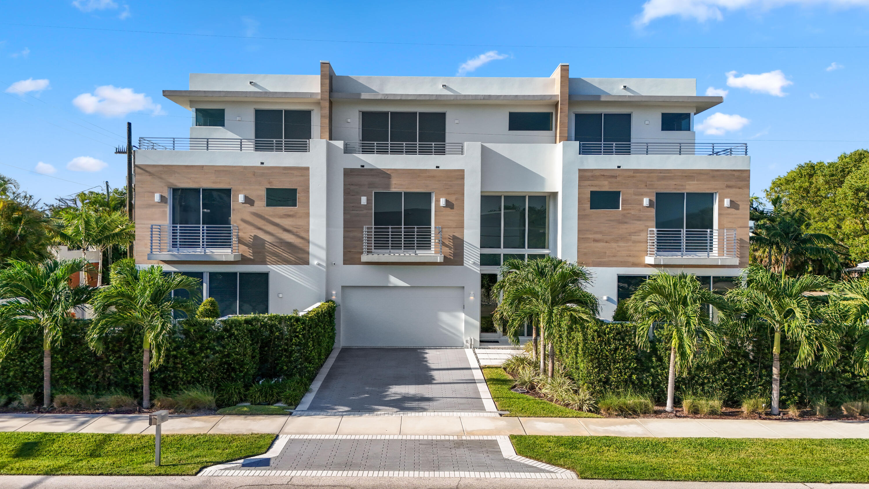 200 NE 7th Ave #2
