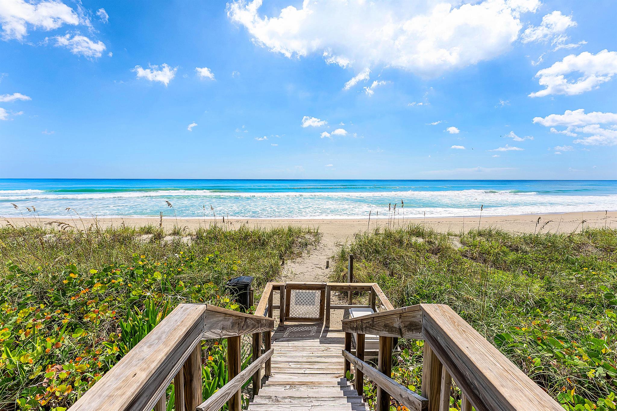 13 Sloans Curv Dr #13 Palm Beach, FL 33480