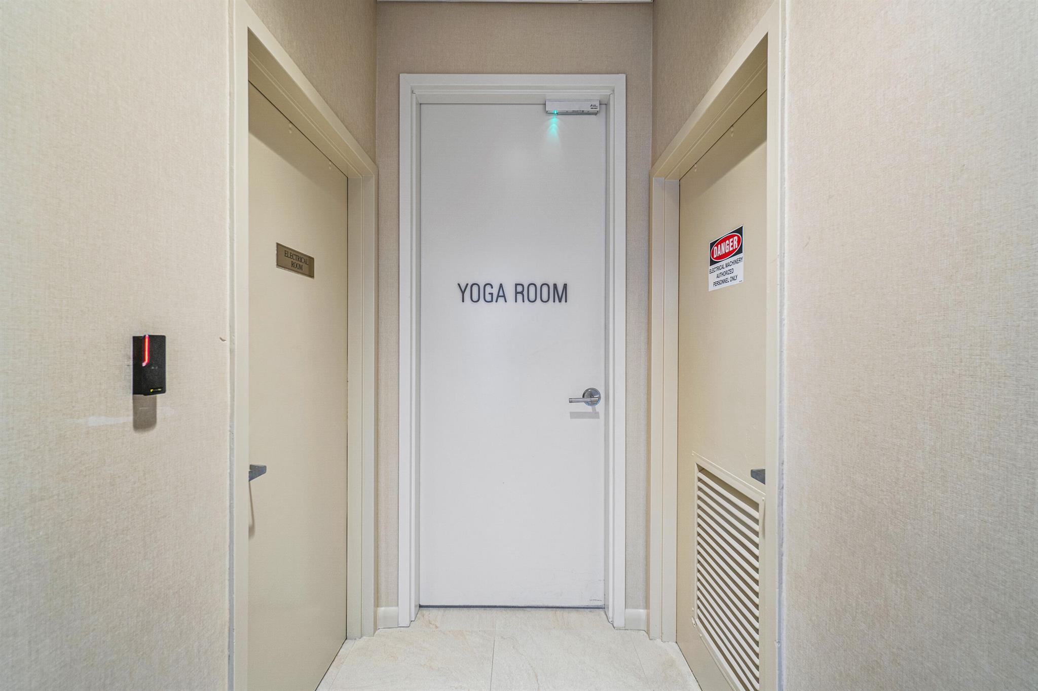 13 Sloans Curv Dr #13 Palm Beach, FL 33480