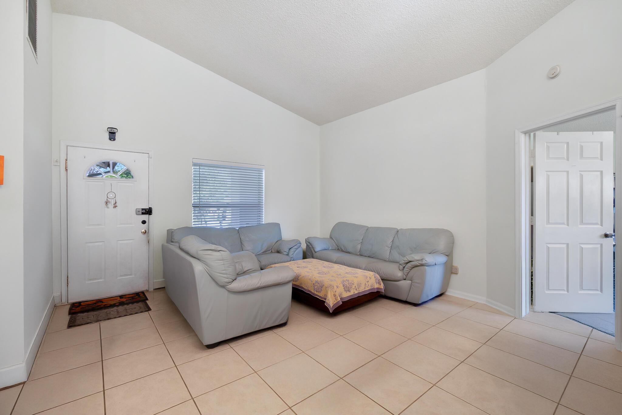 6242 Barbara St Jupiter, FL 33458