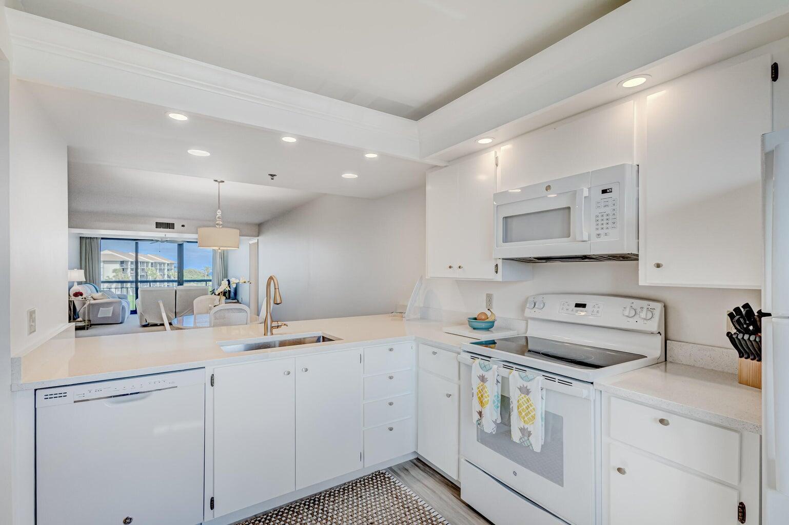 601 S Seas Dr #401 Jupiter, FL 33477