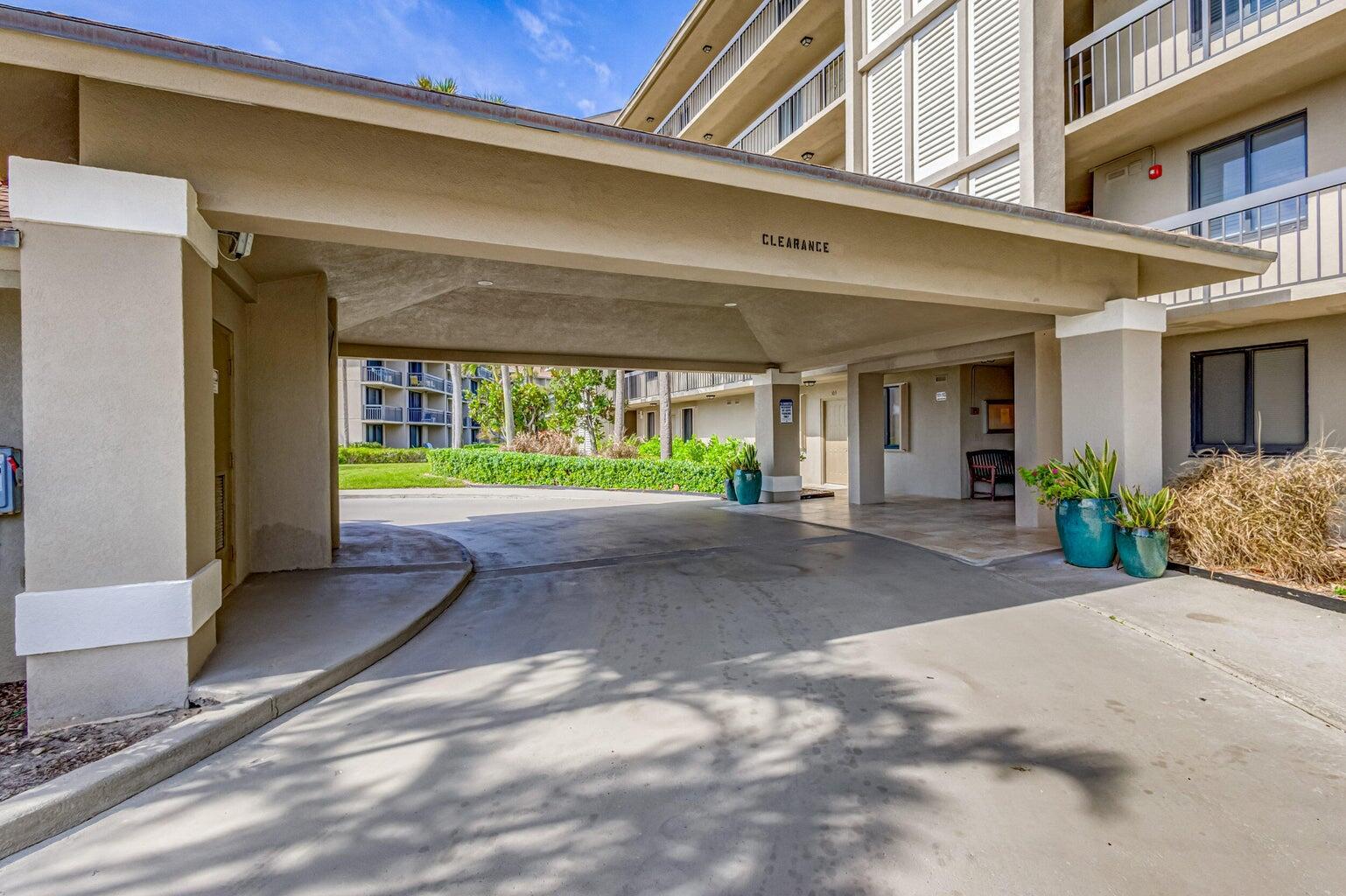 601 S Seas Dr #401 Jupiter, FL 33477