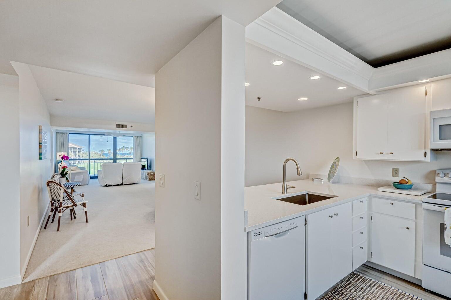 601 S Seas Dr #401 Jupiter, FL 33477