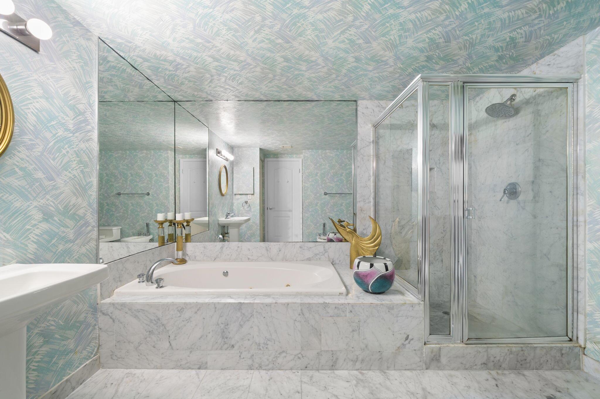 image The Waves Condo16