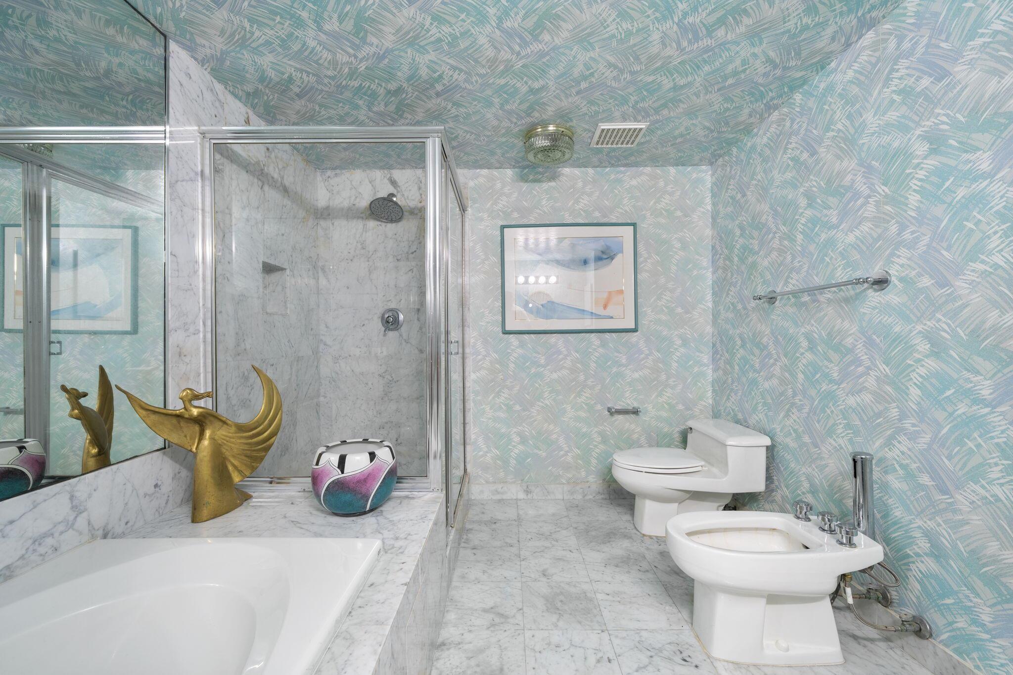 image The Waves Condo17