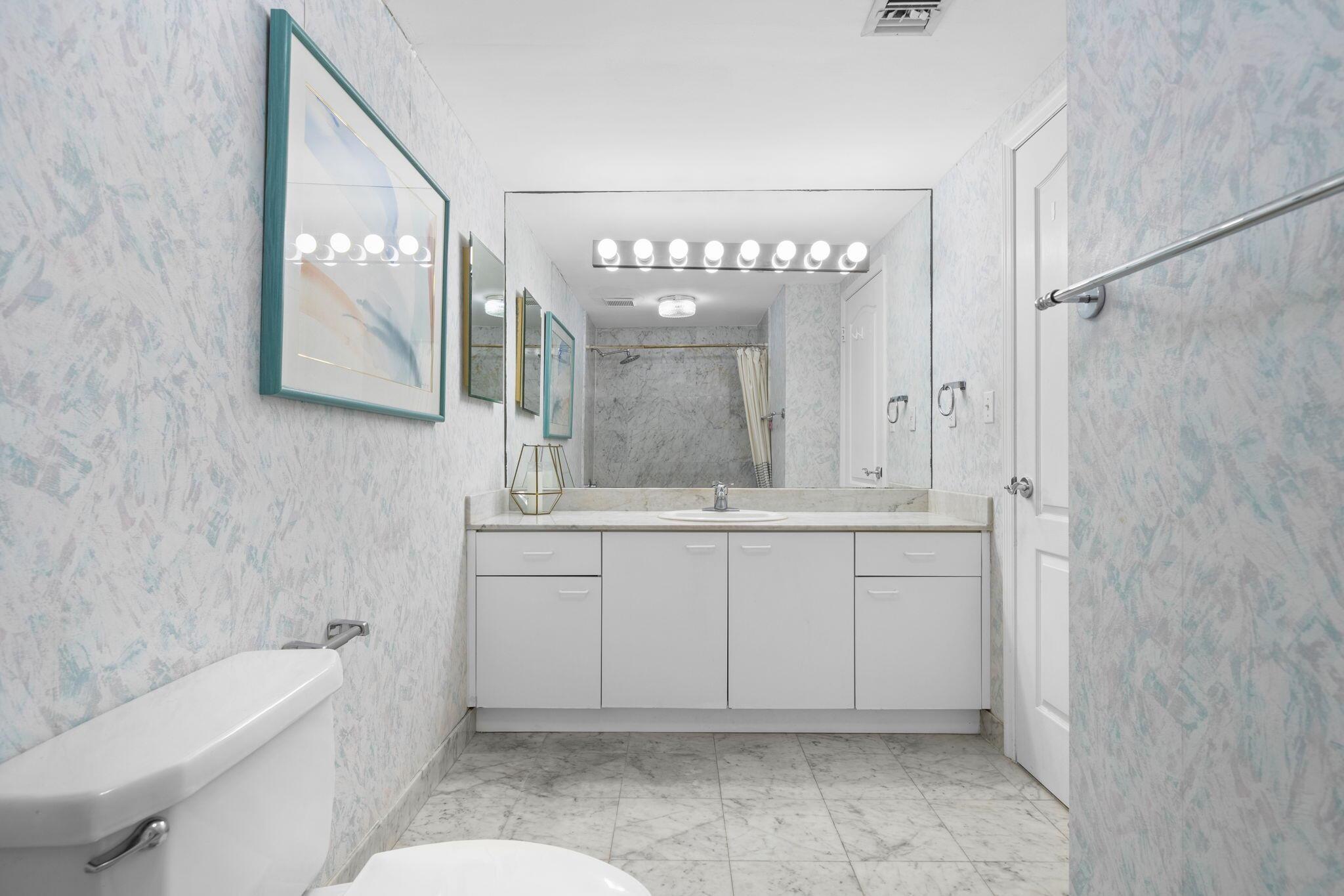 image The Waves Condo22