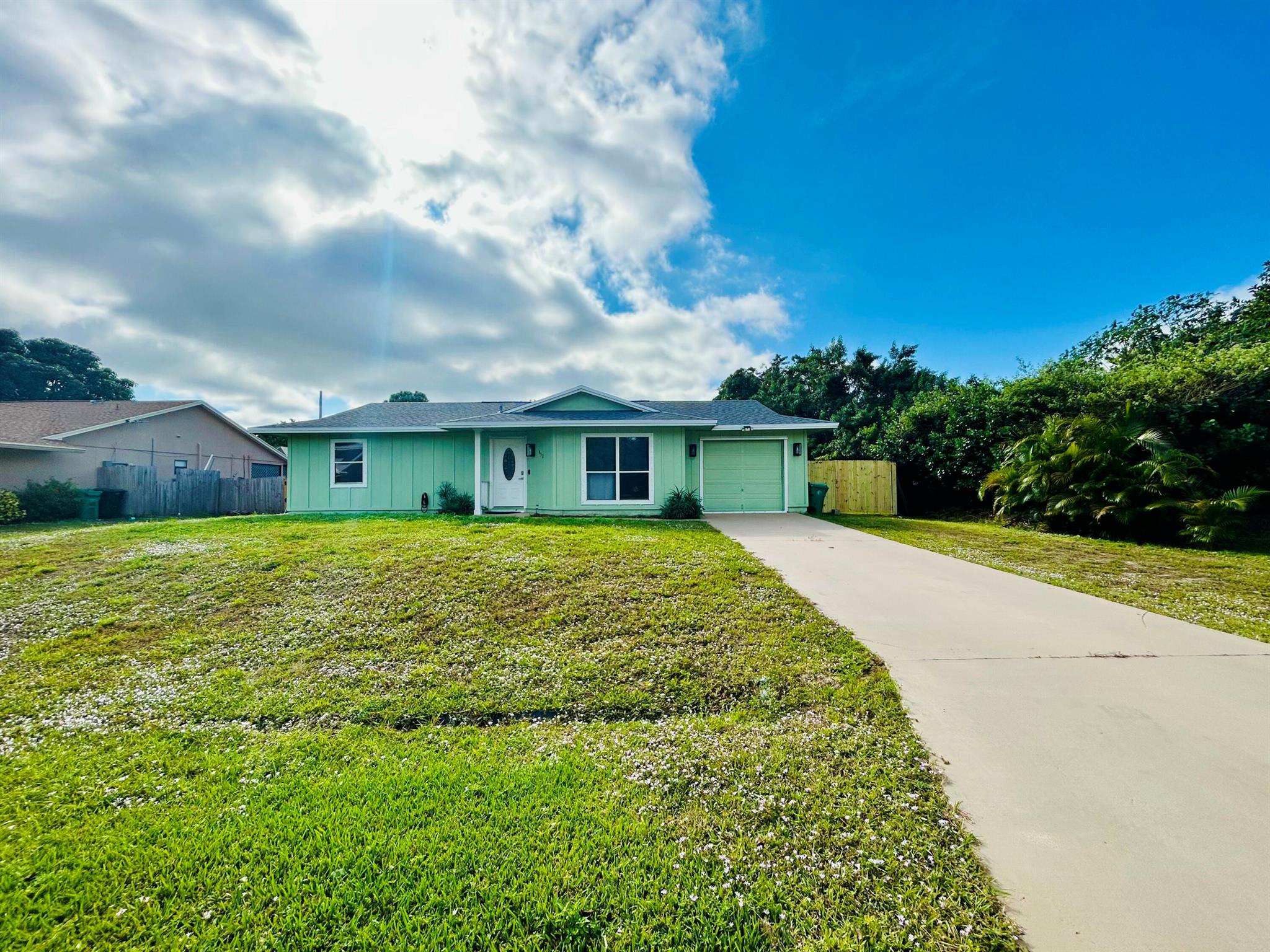 452 SW David Ter Port St Lucie, FL 34953