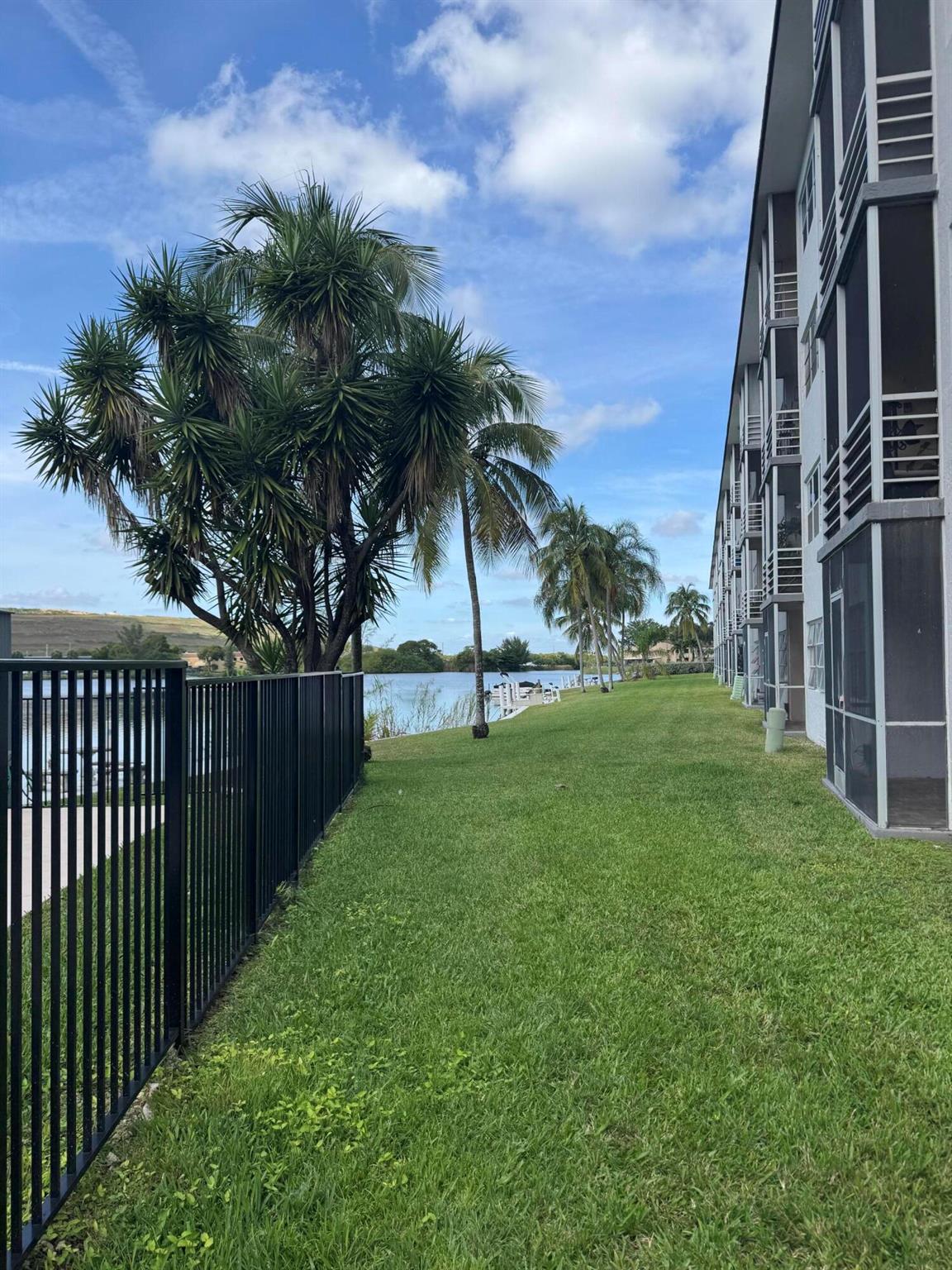 4311 Crystal Lk Dr #119 Deerfield Beach, FL 33064