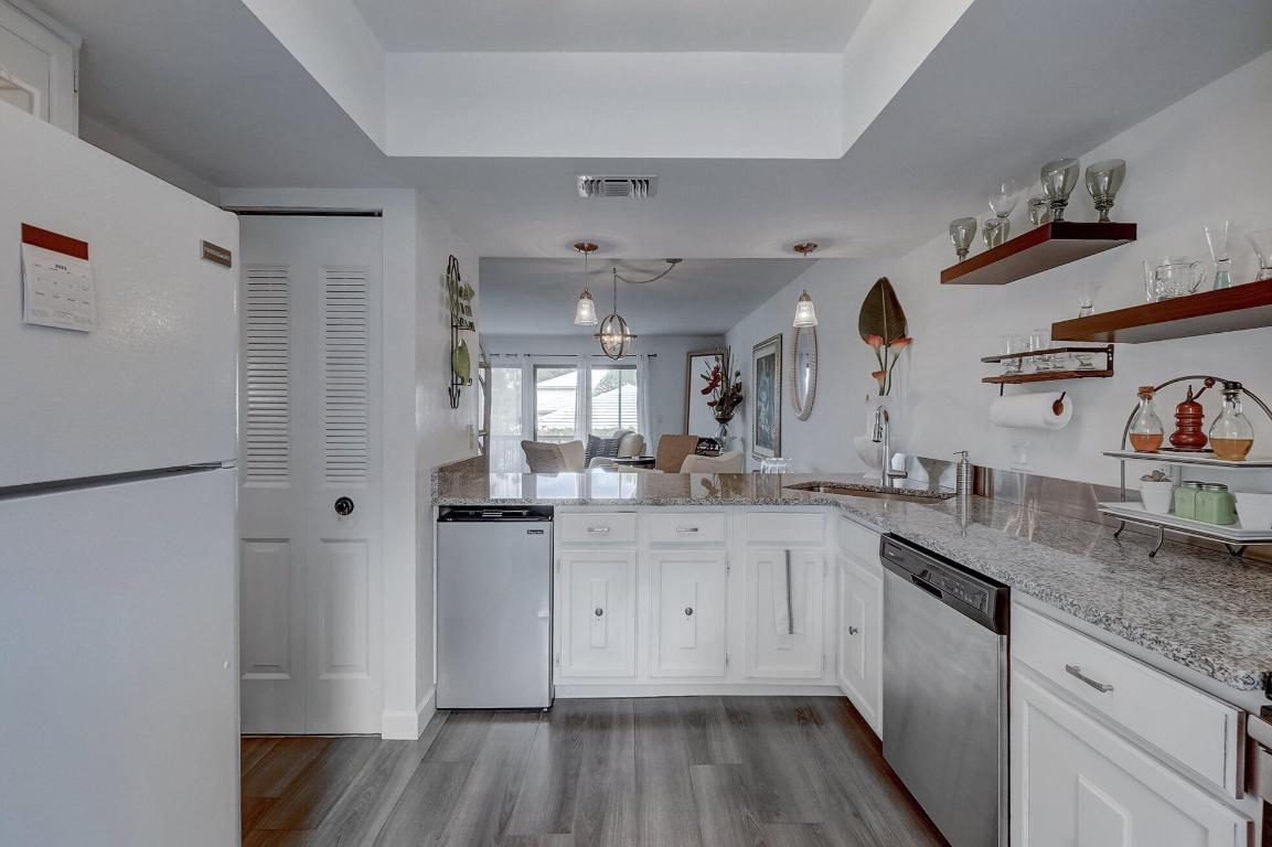 18350 SE Wood Hvn #J Jupiter, FL 33469