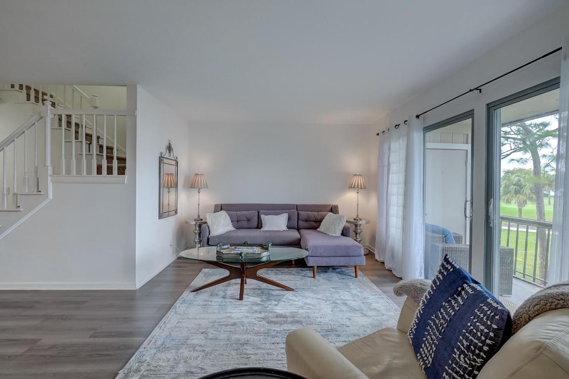 18350 SE Wood Hvn #J Jupiter, FL 33469