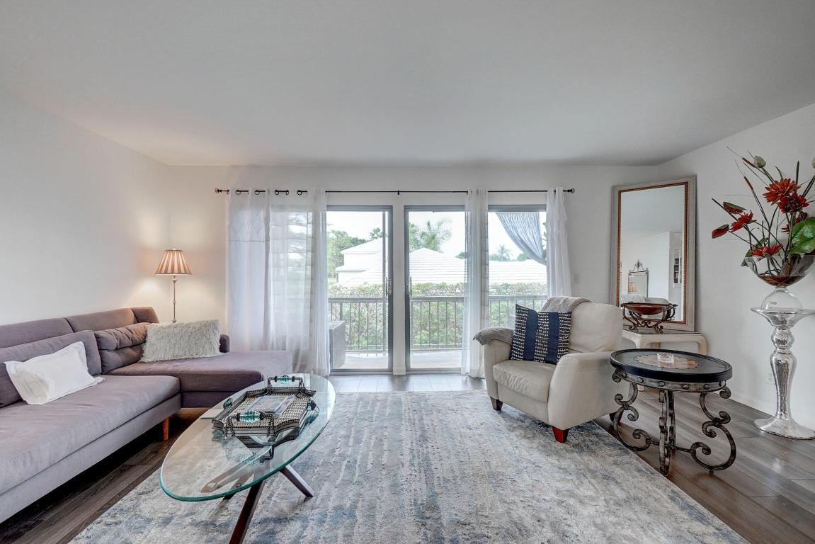 18350 SE Wood Hvn #J Jupiter, FL 33469