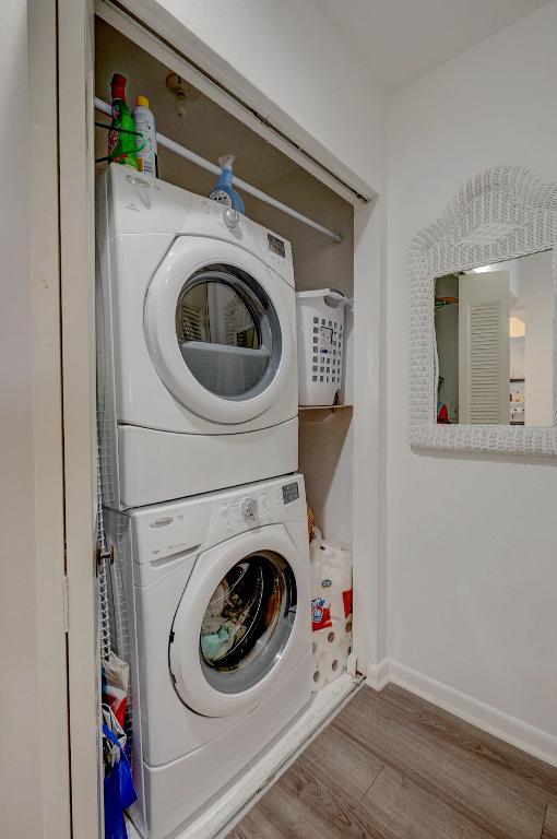 18350 SE Wood Hvn #J Jupiter, FL 33469