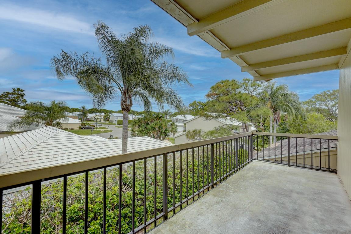 18350 SE Wood Hvn #J Jupiter, FL 33469