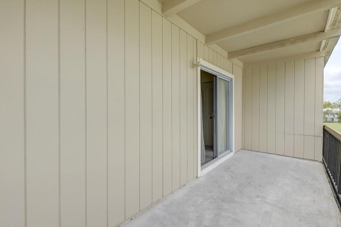 18350 SE Wood Hvn #J Jupiter, FL 33469