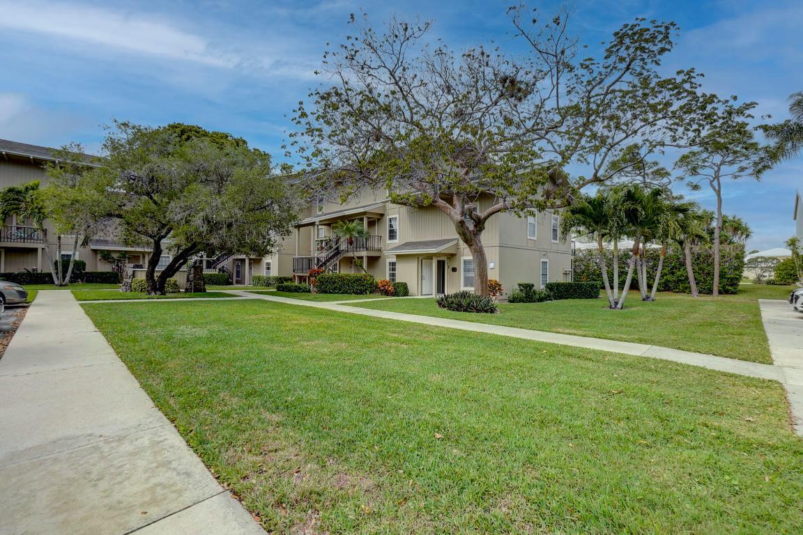 18350 SE Wood Hvn #J Jupiter, FL 33469