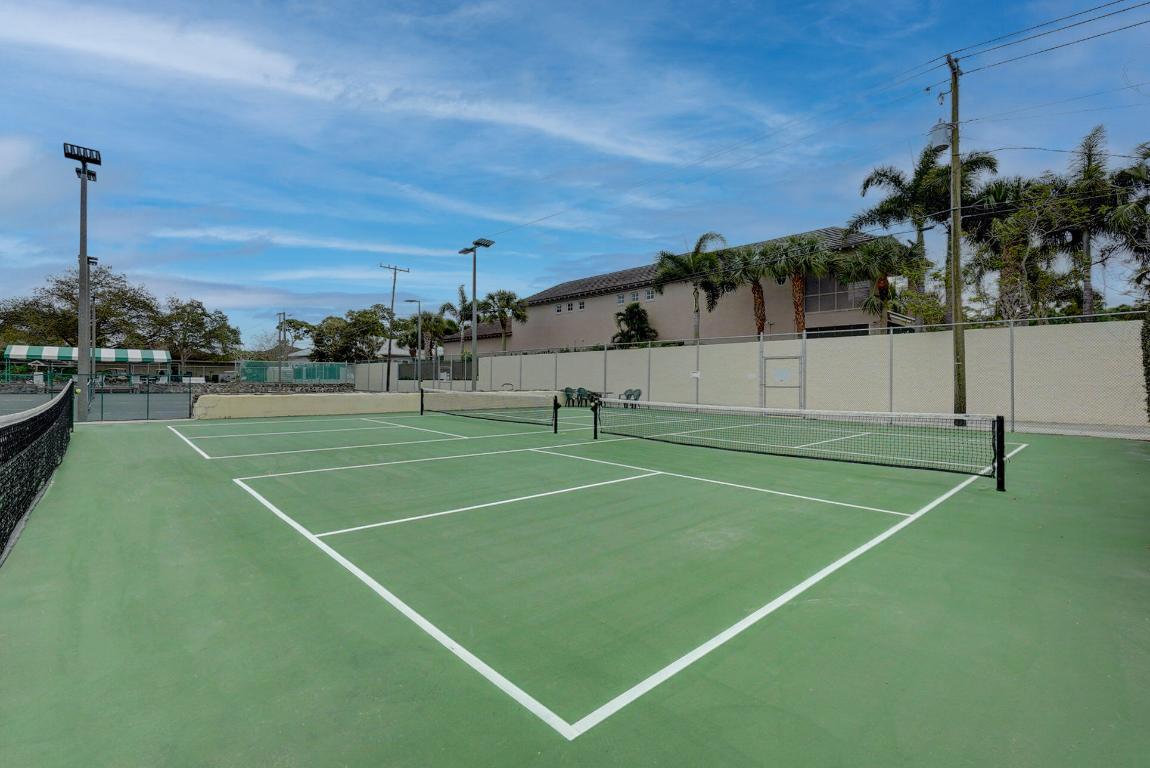 18350 SE Wood Hvn #J Jupiter, FL 33469