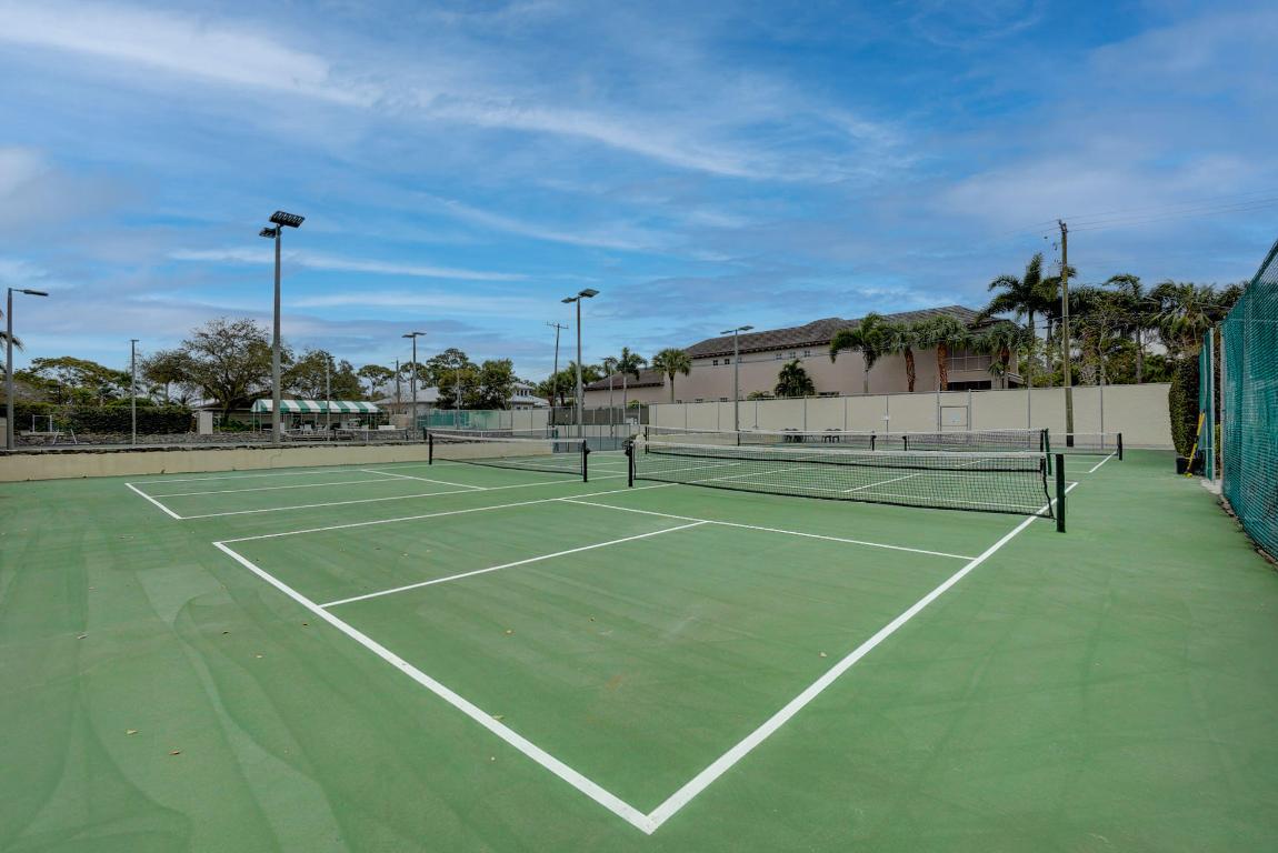 18350 SE Wood Hvn #J Jupiter, FL 33469