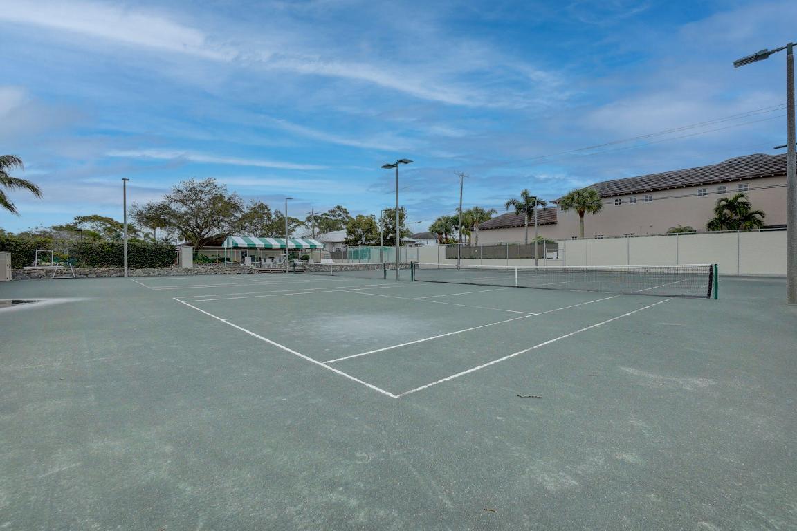 18350 SE Wood Hvn #J Jupiter, FL 33469