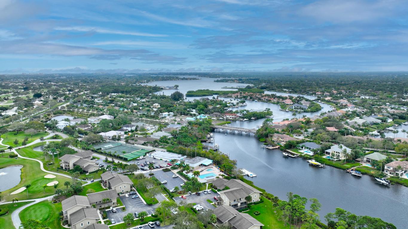 18350 SE Wood Hvn #J Jupiter, FL 33469