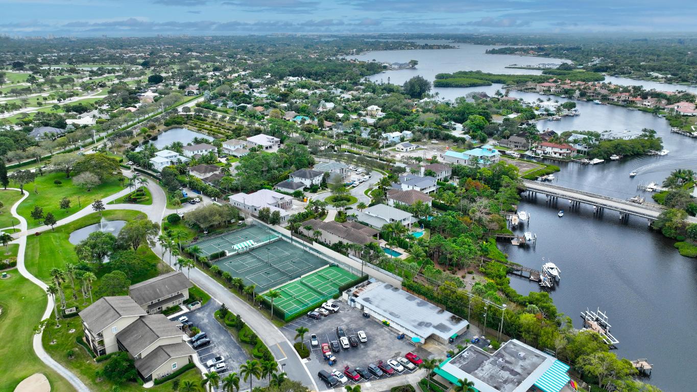 18350 SE Wood Hvn #J Jupiter, FL 33469