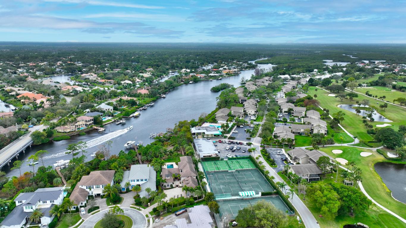 18350 SE Wood Hvn #J Jupiter, FL 33469