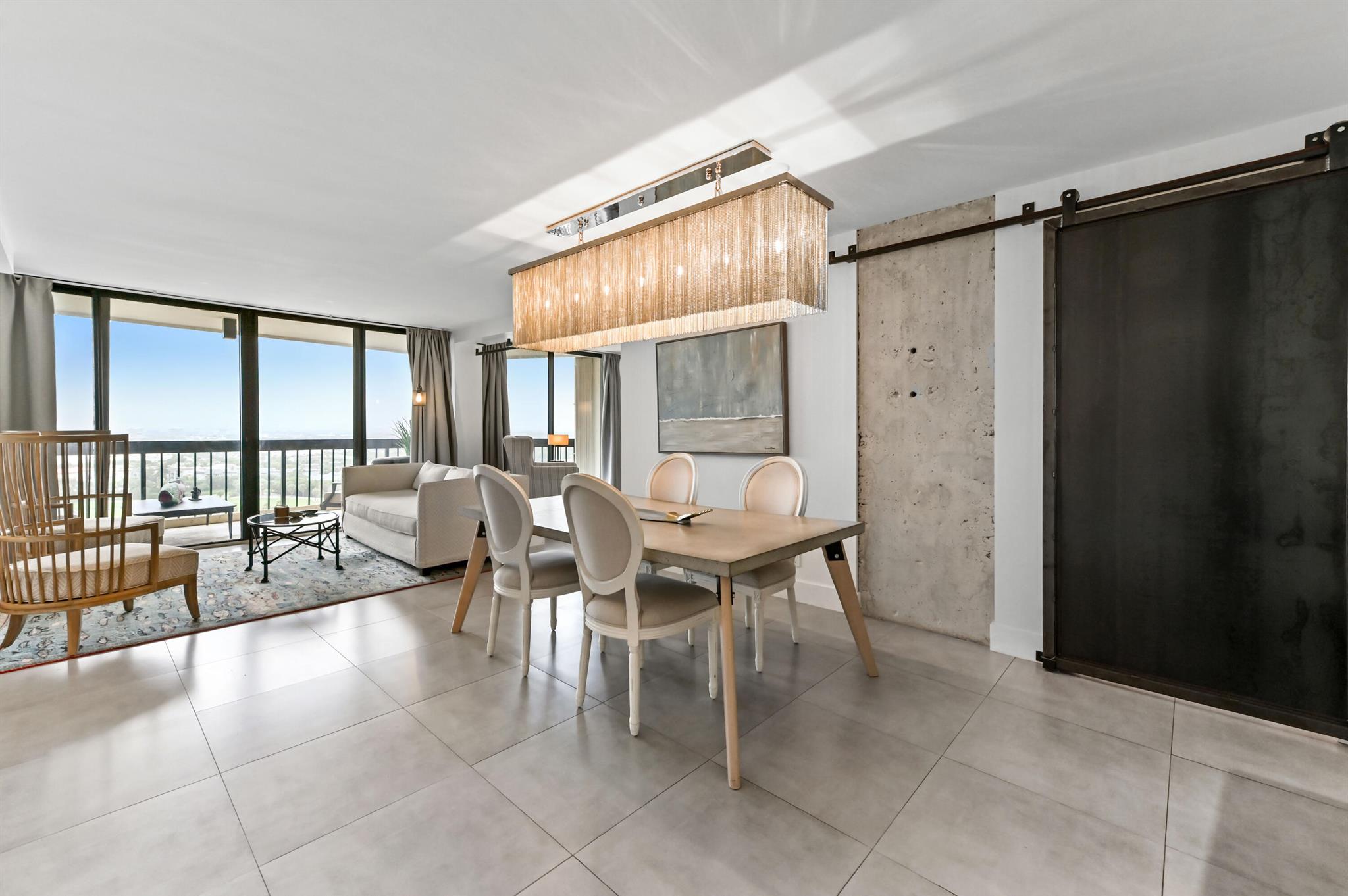 2425 Presidential Way #1806