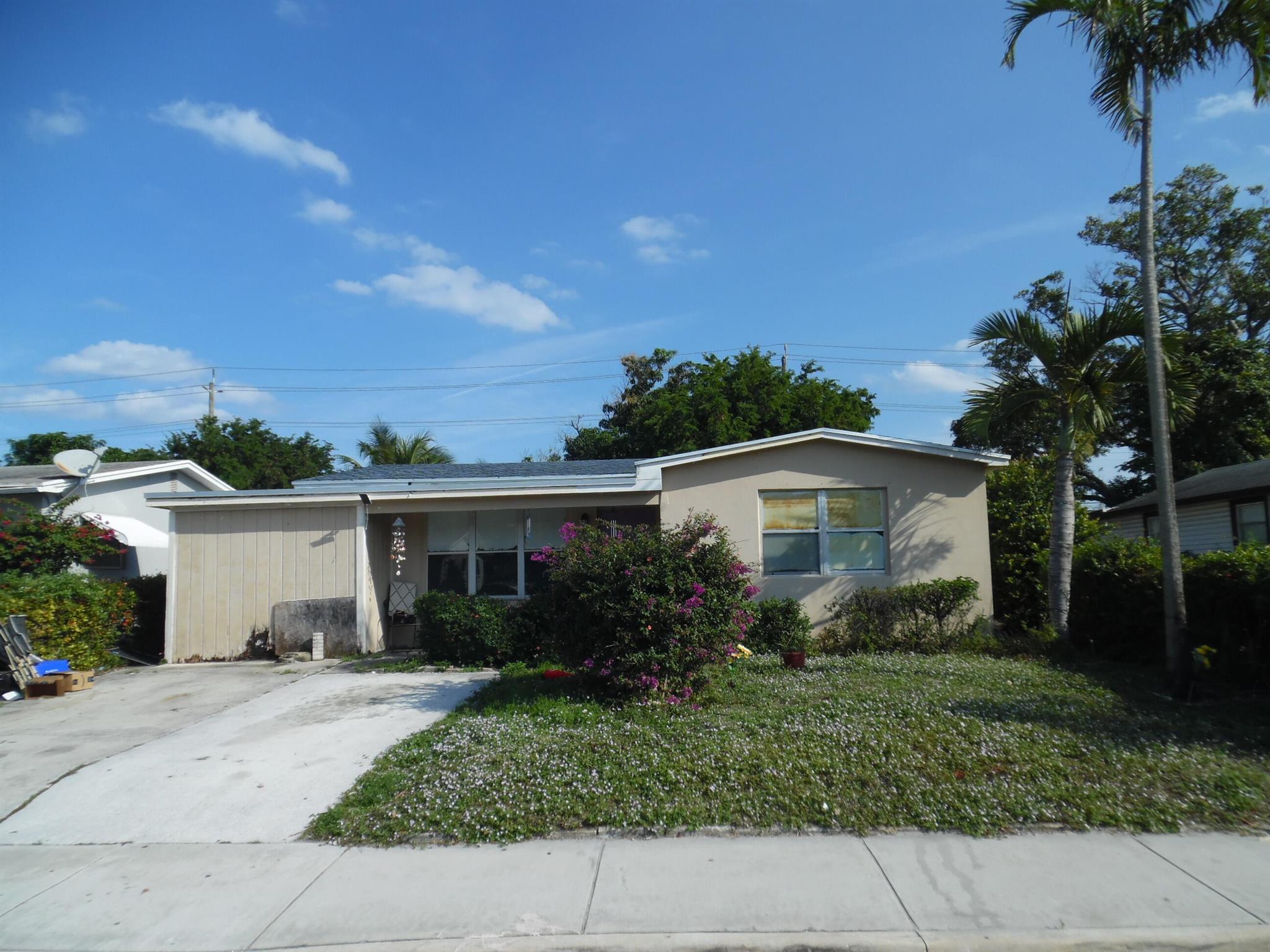 824 S F St Lake Worth Beach, FL 33460