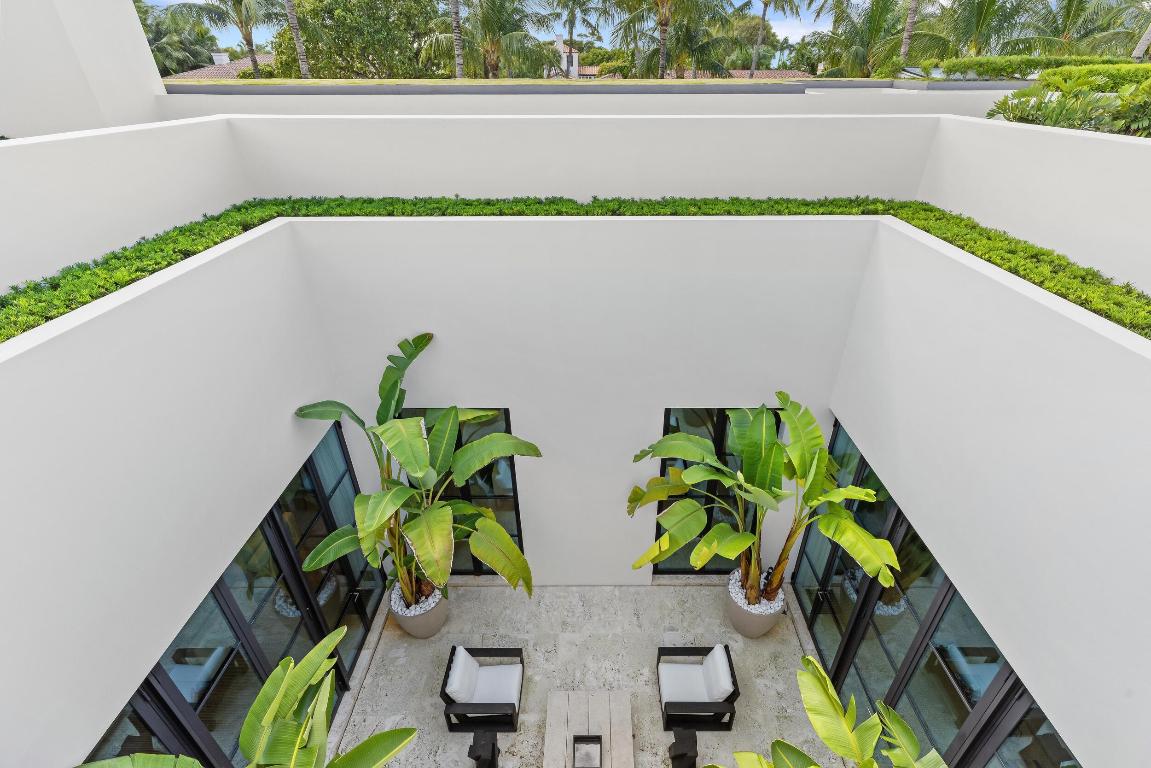 241 Jungle Palm Beach, FL 33480