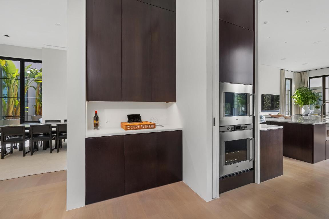 241 Jungle Palm Beach, FL 33480