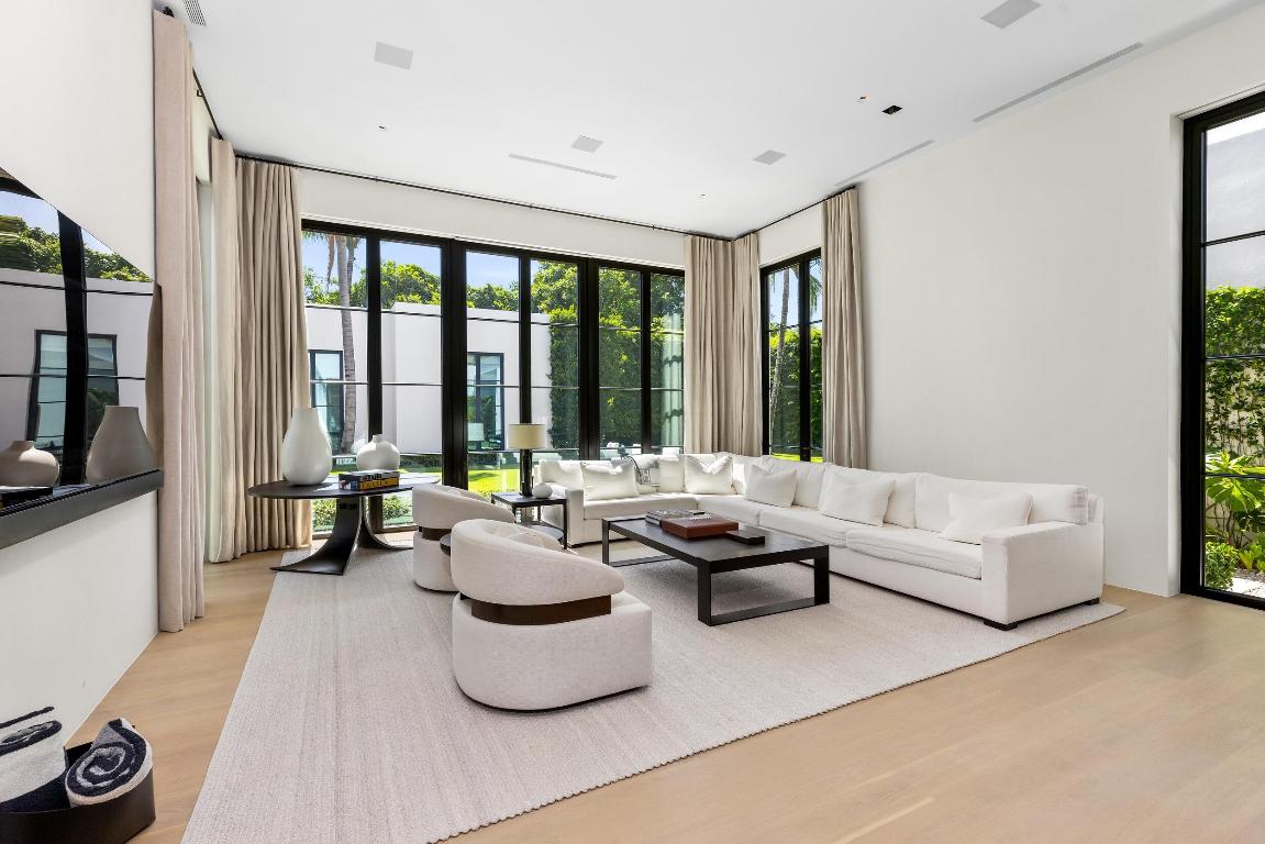 241 Jungle Palm Beach, FL 33480