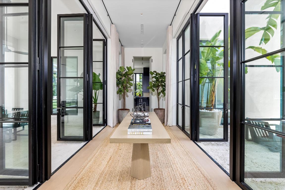 241 Jungle Palm Beach, FL 33480