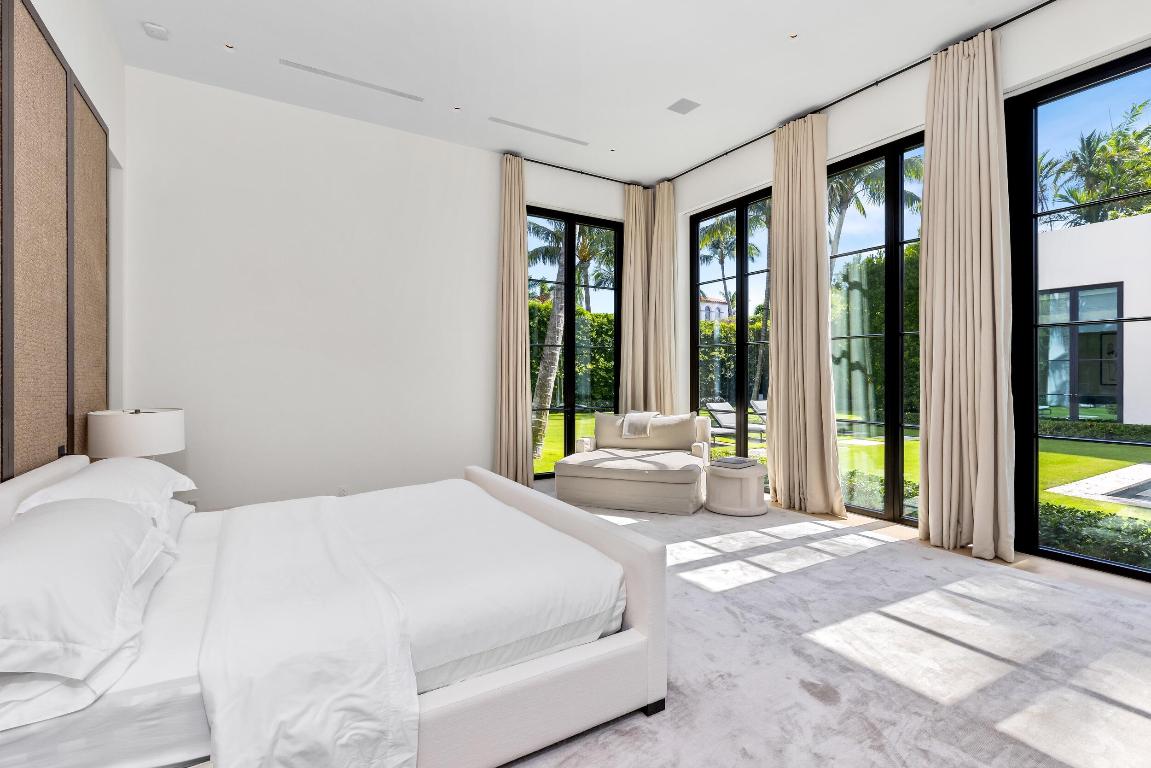 241 Jungle Palm Beach, FL 33480