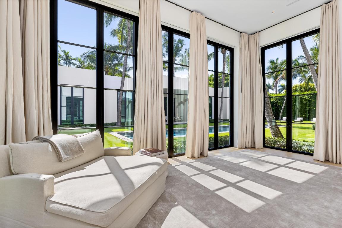 241 Jungle Palm Beach, FL 33480