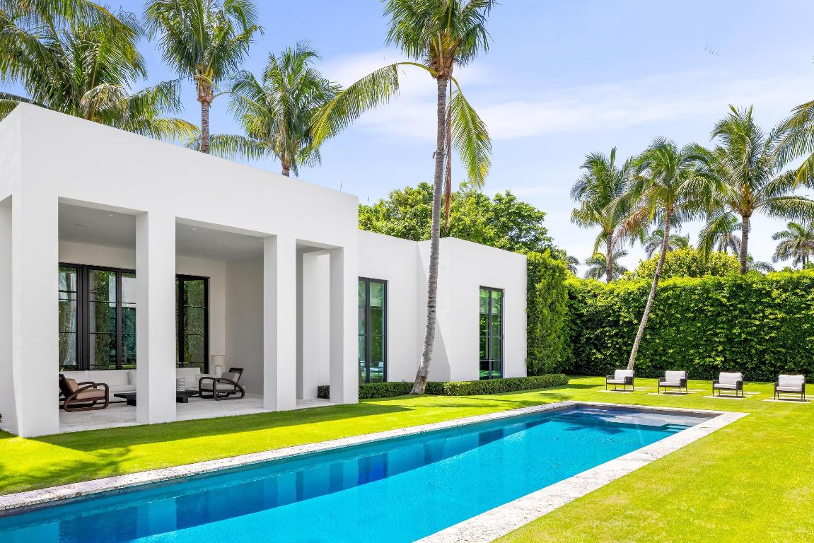 241 Jungle Palm Beach, FL 33480