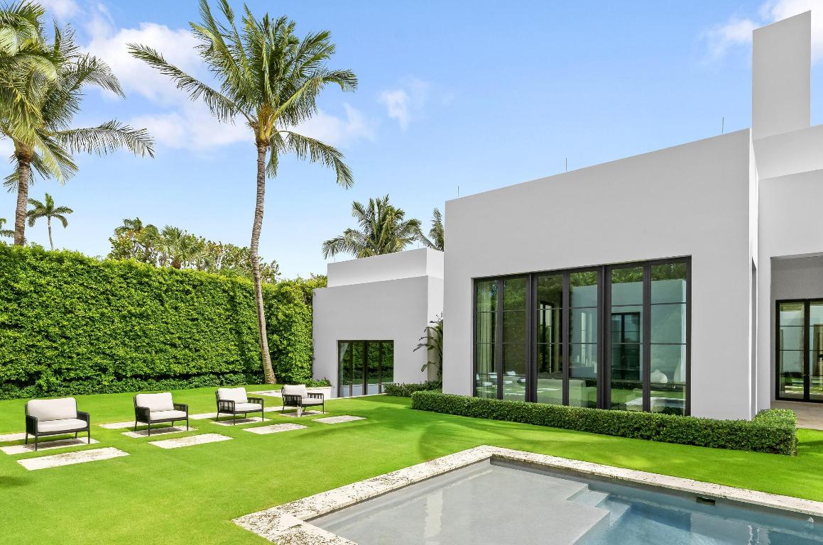 241 Jungle Palm Beach, FL 33480