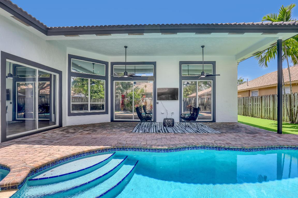 2150 NW 125th Pembroke Pines, FL 33028