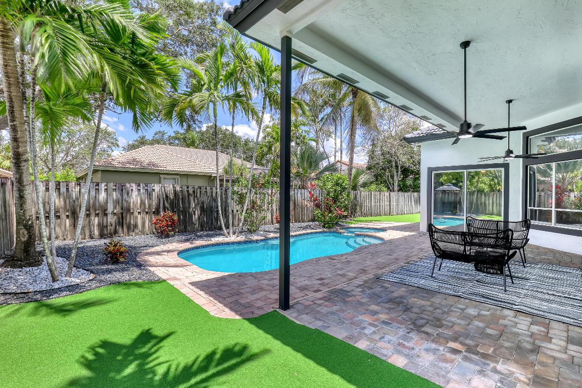 2150 NW 125th Pembroke Pines, FL 33028