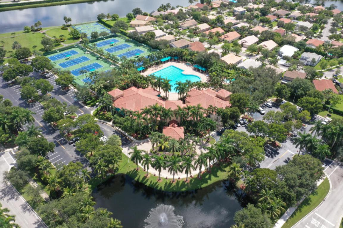 2150 NW 125th Pembroke Pines, FL 33028