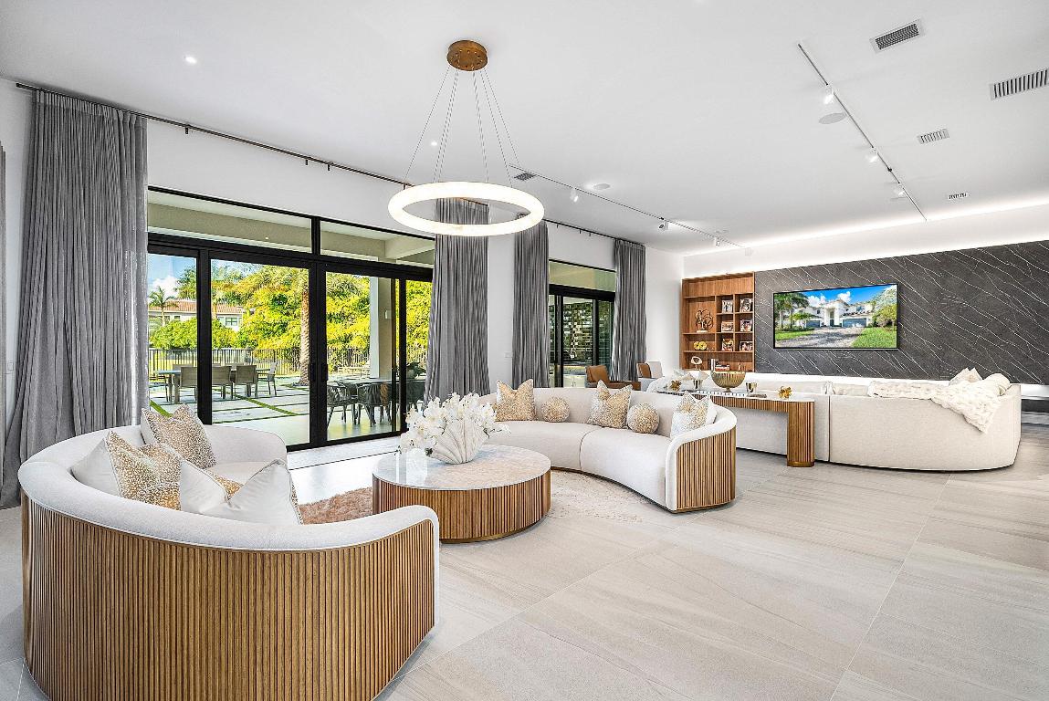 17353 Rosella Rd Boca Raton, FL 33496