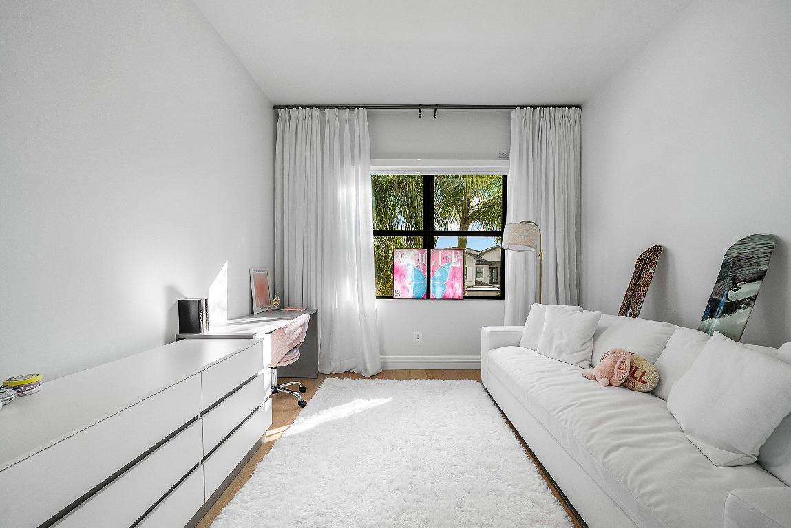 17353 Rosella Rd Boca Raton, FL 33496